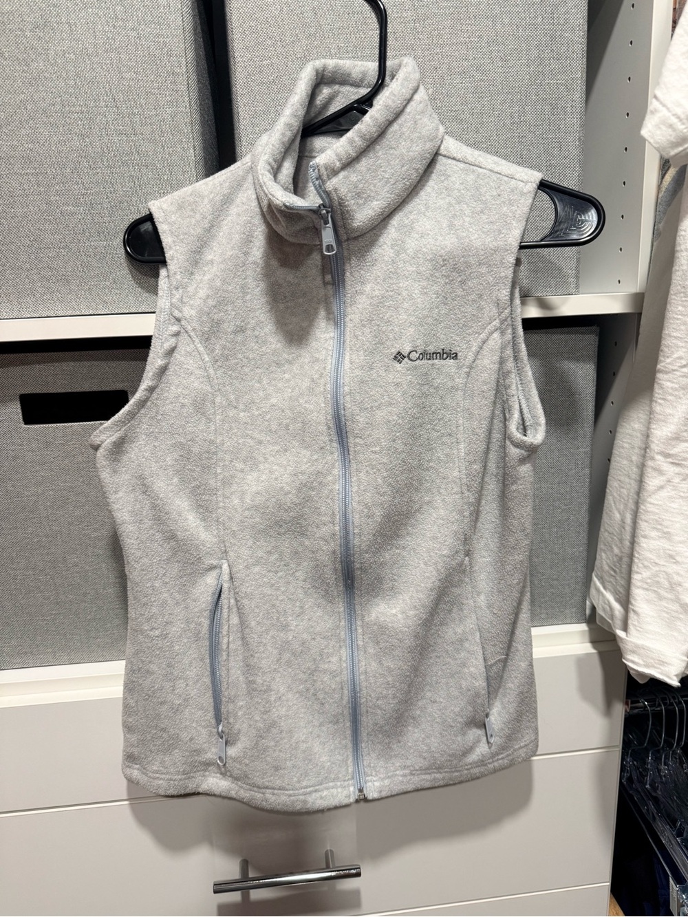 Columbia Women's Light Heather Gray Fleece Vest - Full Zip